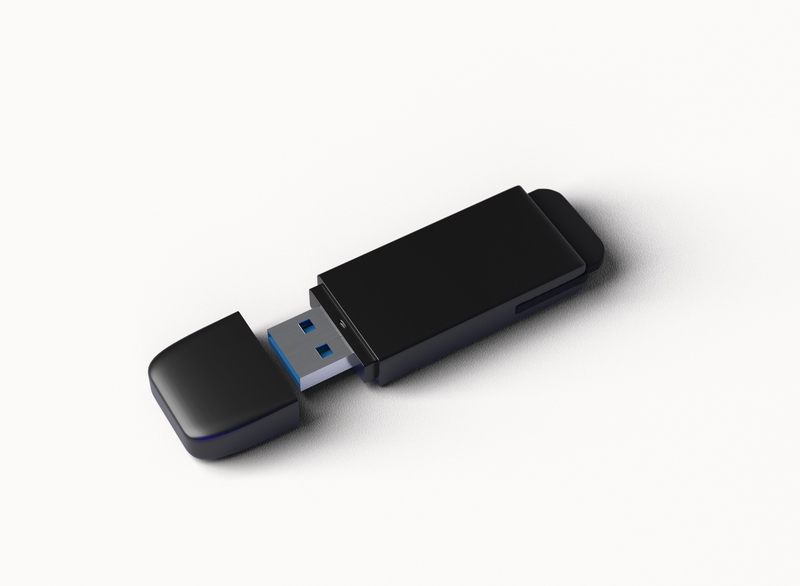 Mockup thẻ nhớ dữ liệu USB màu đen PSD