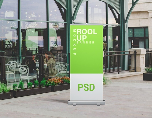 Mockup standee PSD mẫu số 7