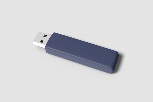 Mockup thẻ nhớ dữ liệu USB màu đen bạc PSD