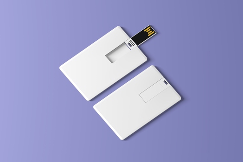 Mockup thẻ nhớ lưu dữ liệu USB màu đen nền tím PSD