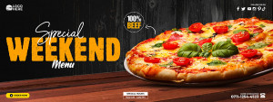 Banner quảng cáo bánh Pizza trên bàn gỗ với nền sau màu đen K57 file PSD