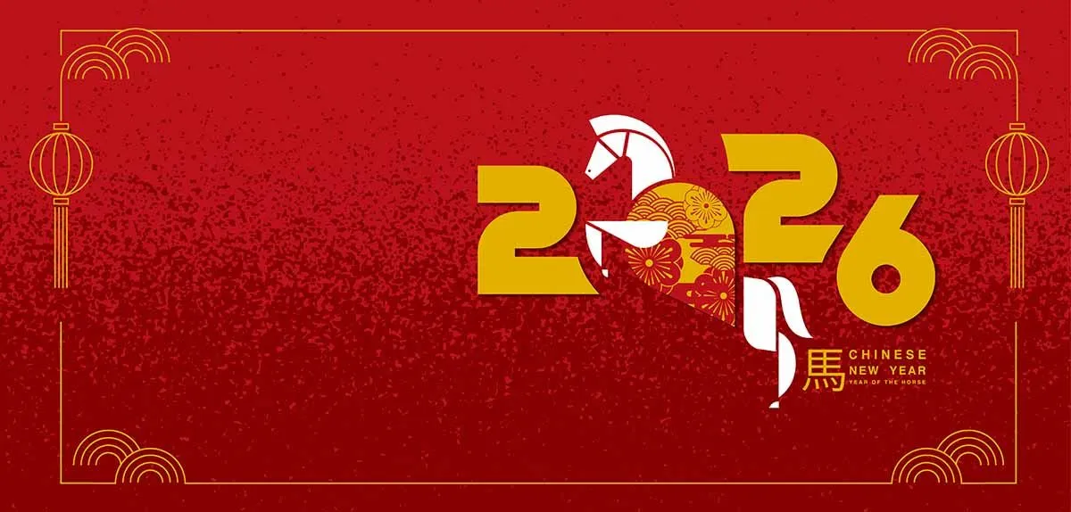 Ảnh Tết 2026 ngựa trắng phối họa tiết hoa văn đỏ vàng